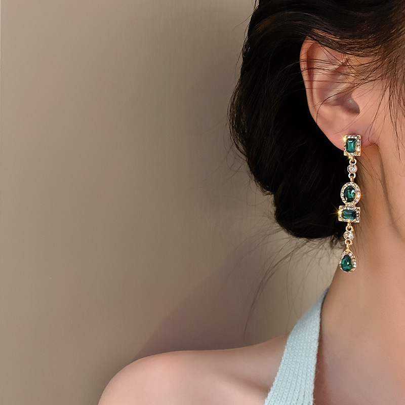أقراط هندسية خضراء للنساء الفر - مراجعة Ethnic Fashion India وسعره